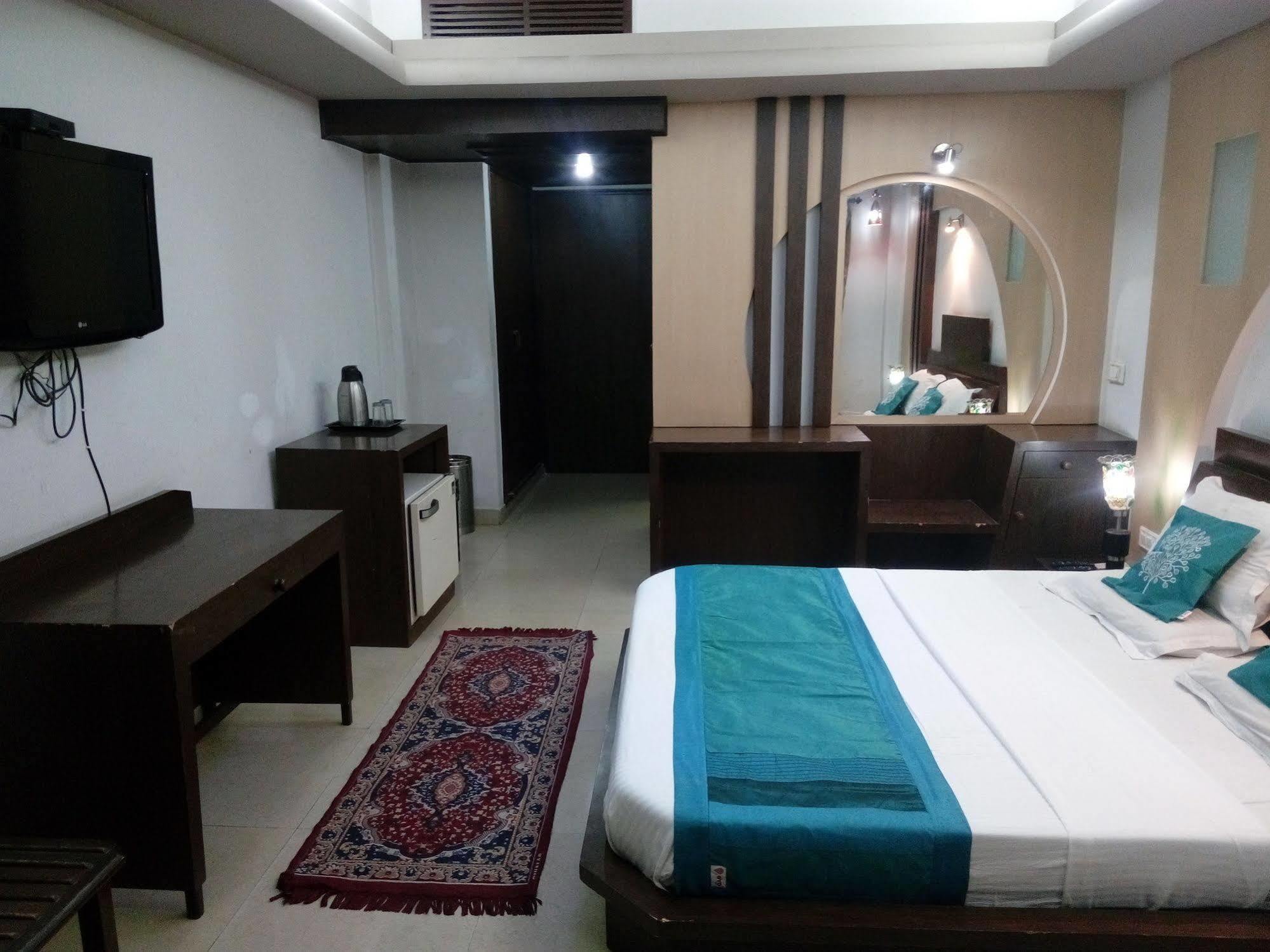 Hotel Snow Princess Manāli Extérieur photo