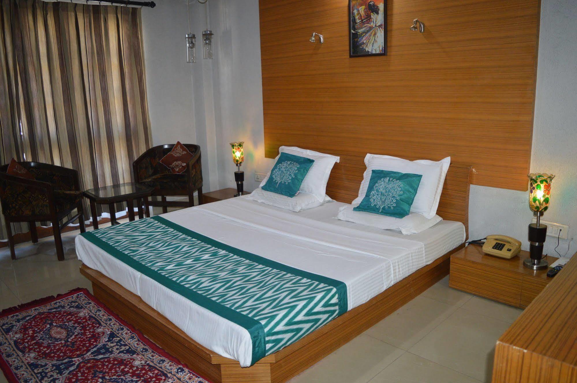 Hotel Snow Princess Manāli Extérieur photo